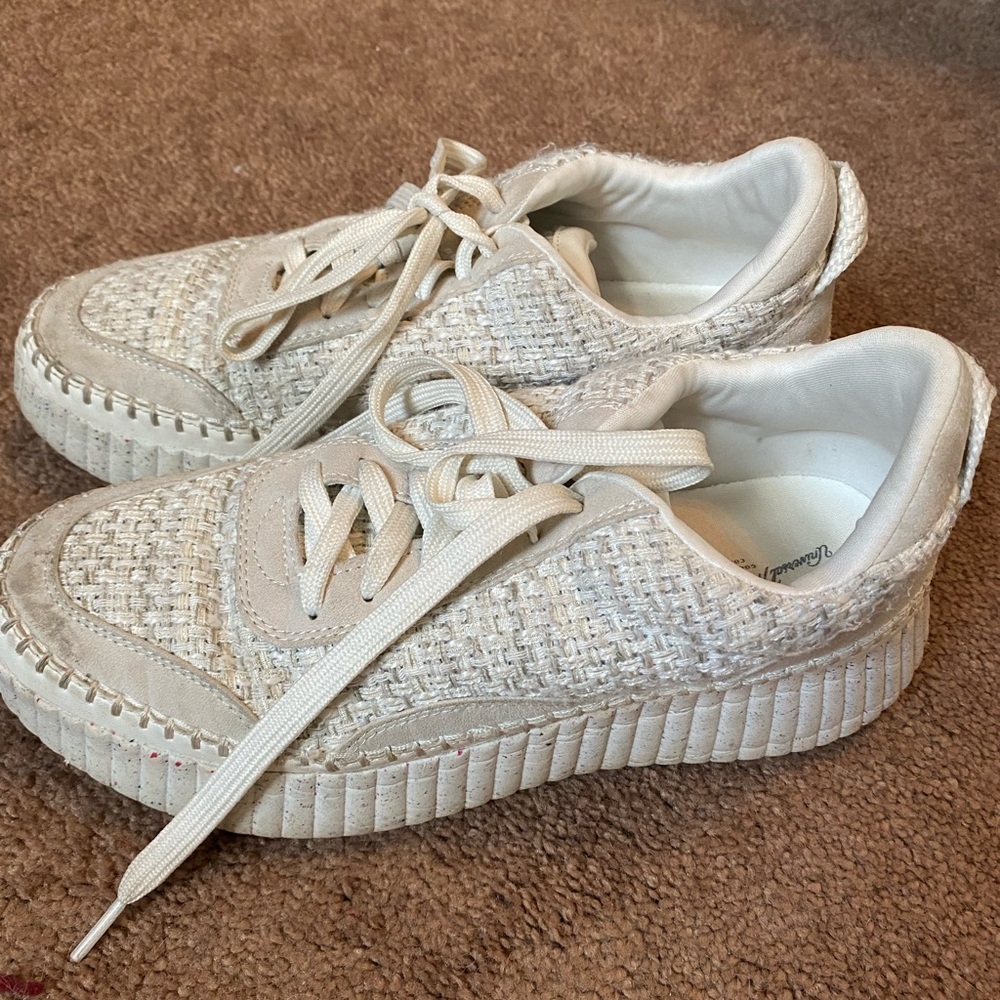 Universal Thread Woven Cream Sneakers